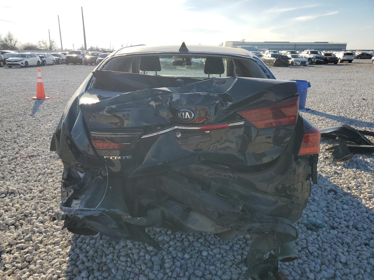 2021 Kia Forte - Image 6