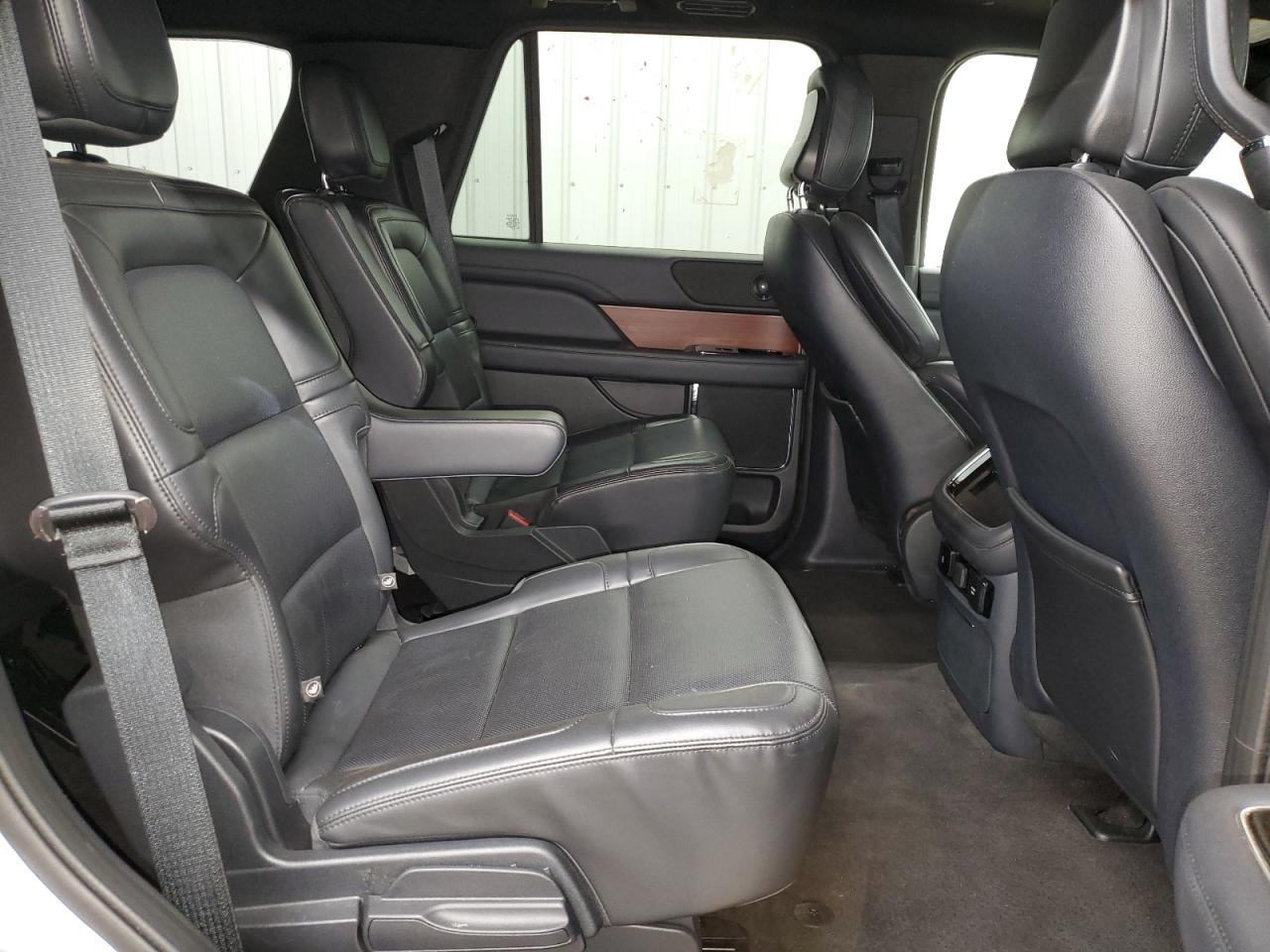 2023 Lincoln Navigator - Image 11