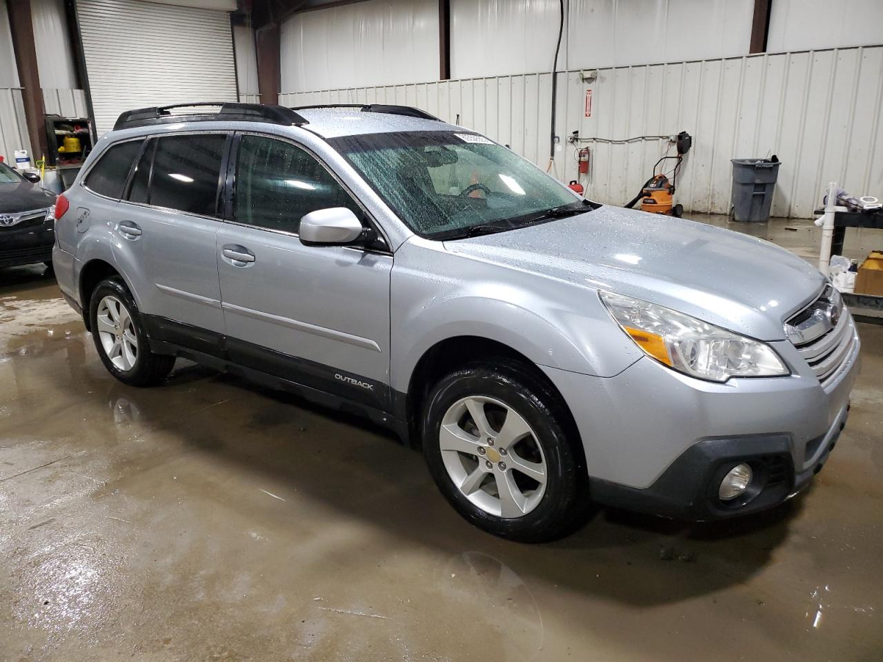 2013 Subaru Outback - Image 4