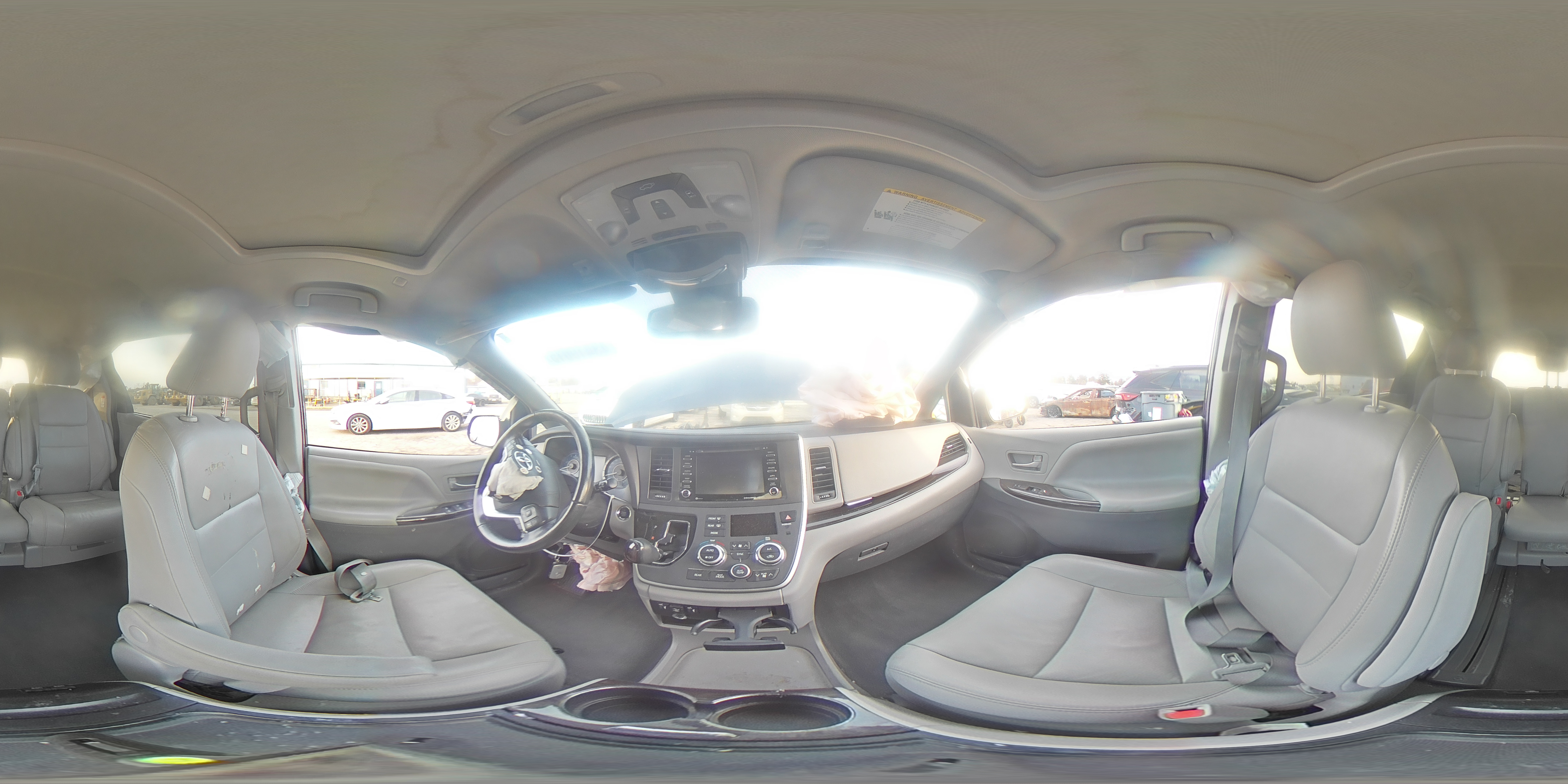 2020 Toyota Sienna - Image 14