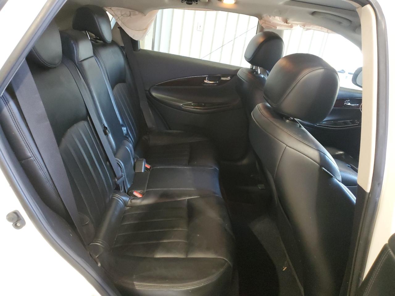 2017 Infiniti QX50 - Image 11