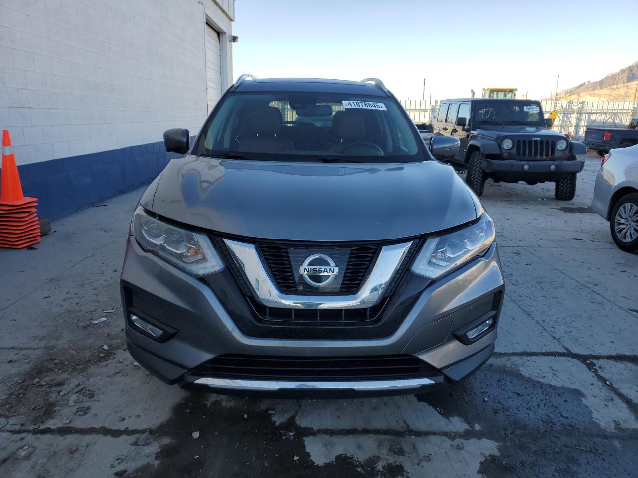 2017 Nissan Rogue - Image 5