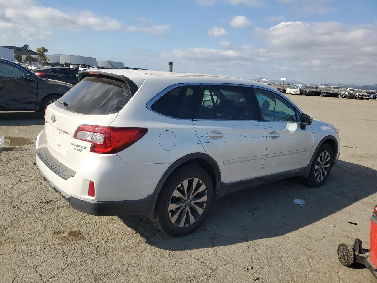 2015 Subaru Outback - Image 3