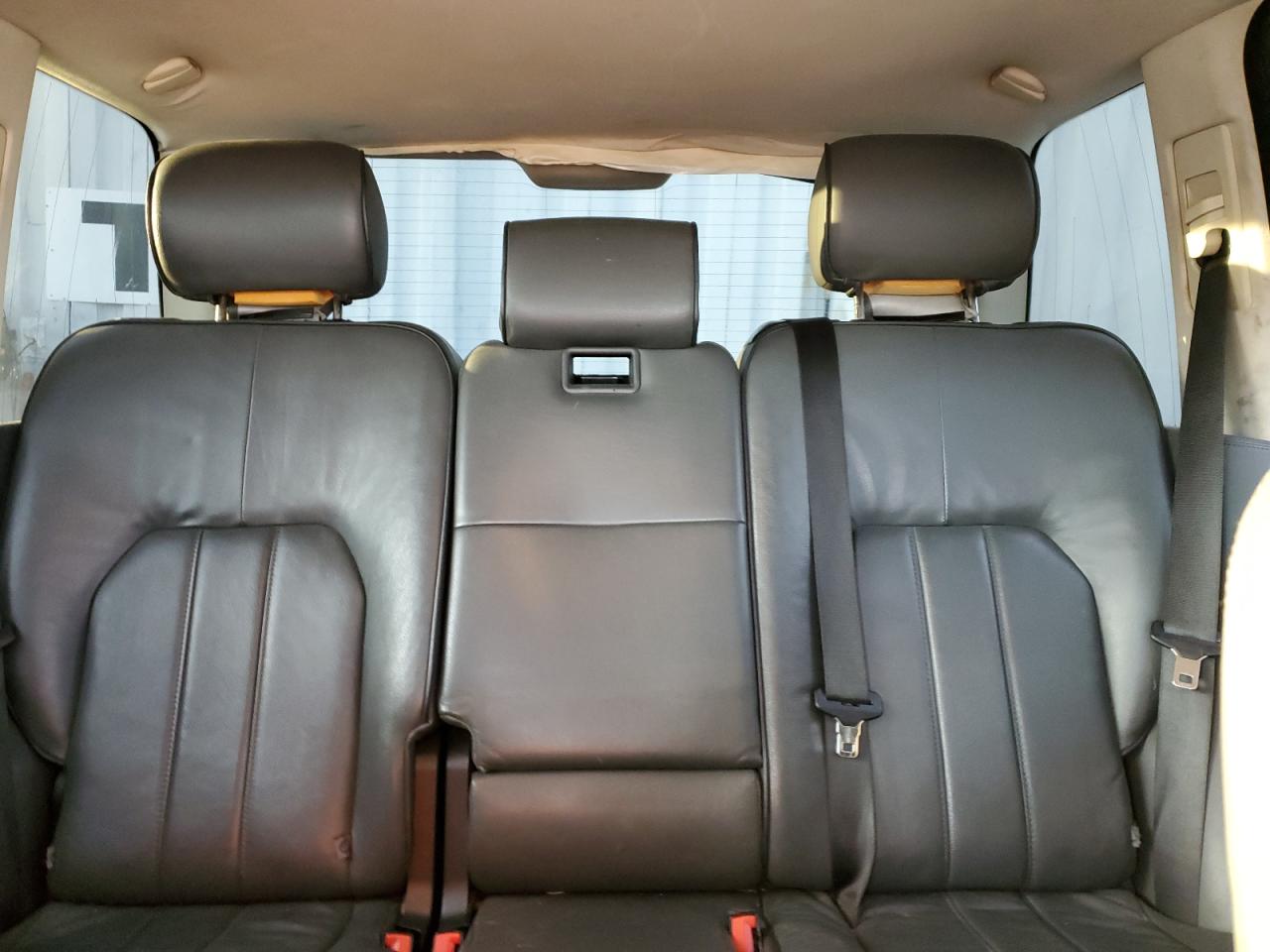 2006 Land Rover Range Rover - Image 10