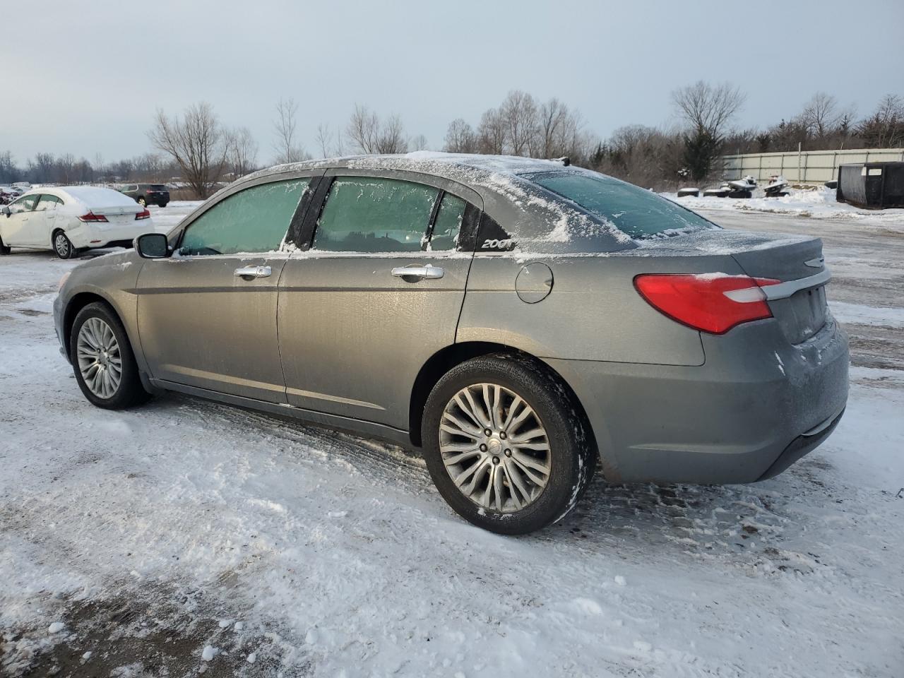 2011 Chrysler 200 - Image 2