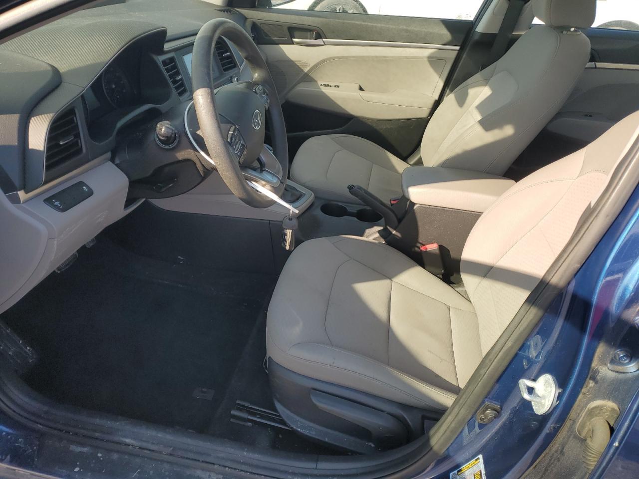2019 Hyundai Elantra - Image 7