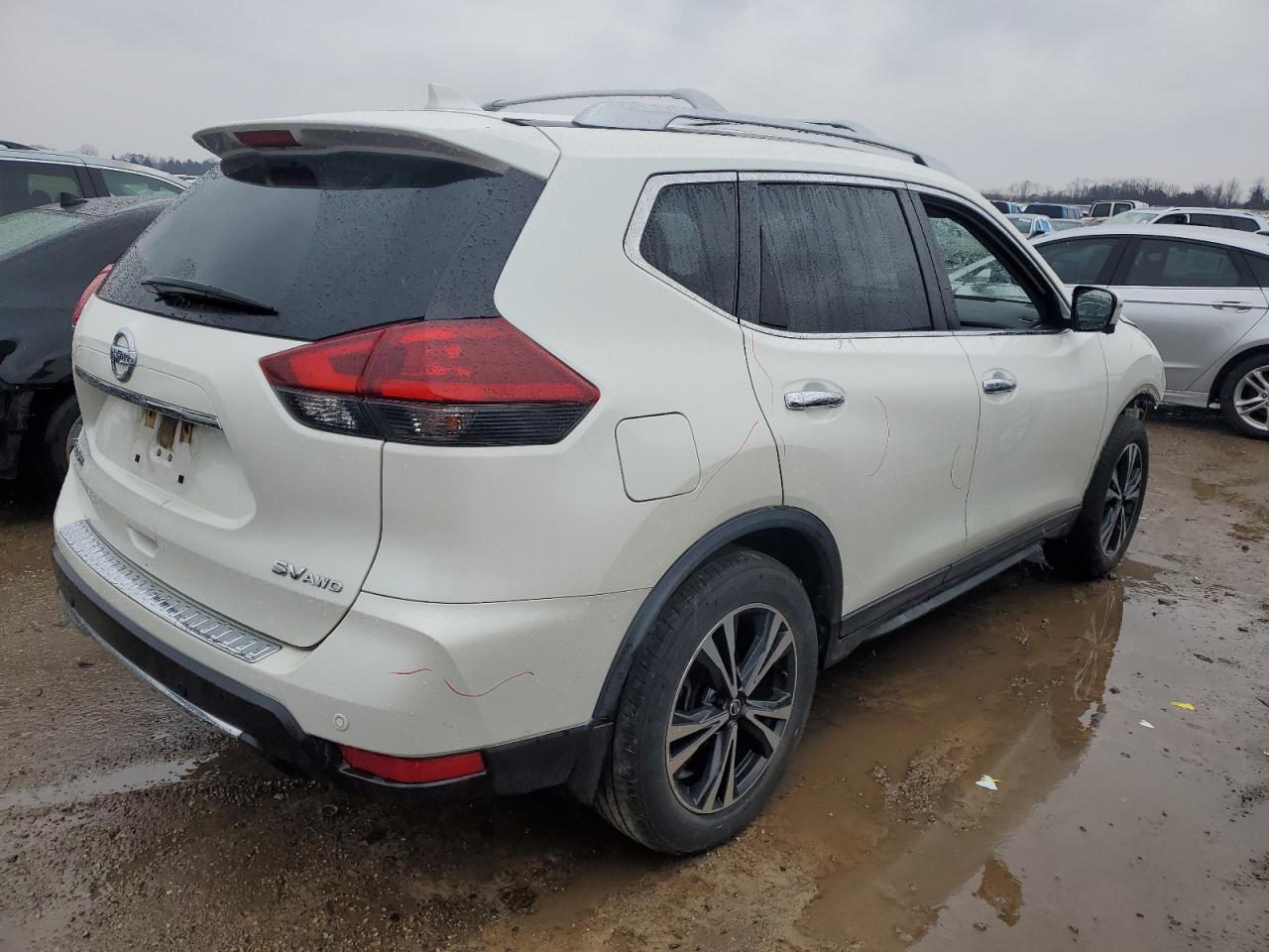 2019 Nissan Rogue - Image 3