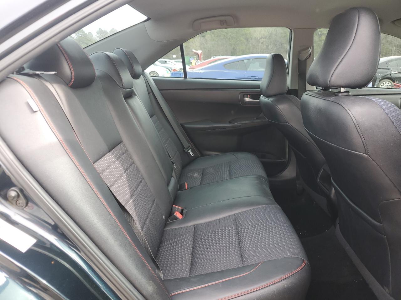 2015 Toyota Camry - Image 10