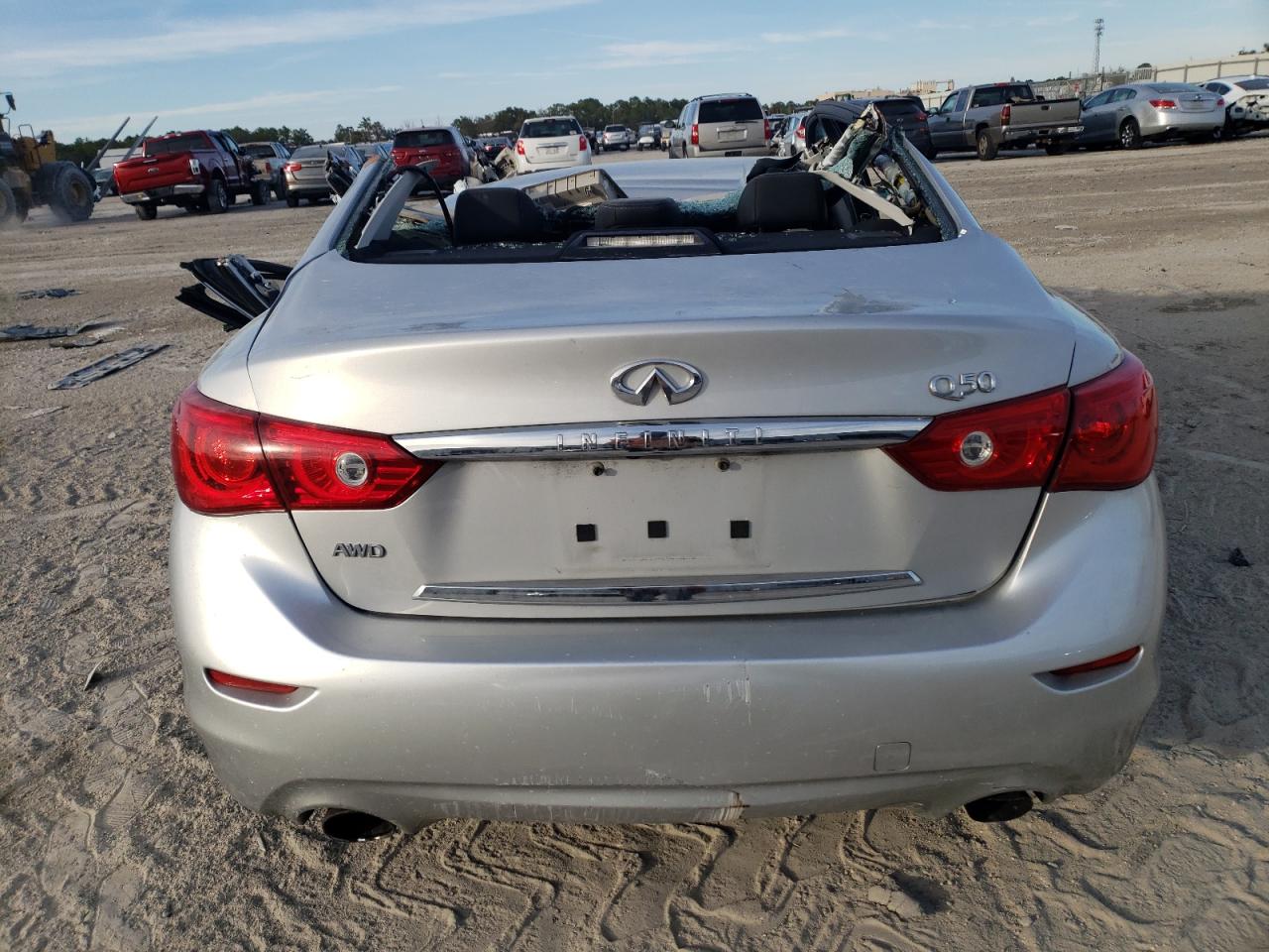 2015 Infiniti Q50 - Image 6