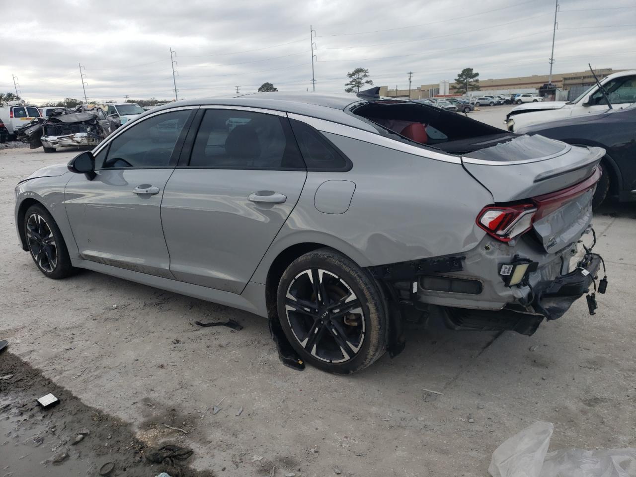 2023 Kia K5 - Image 2