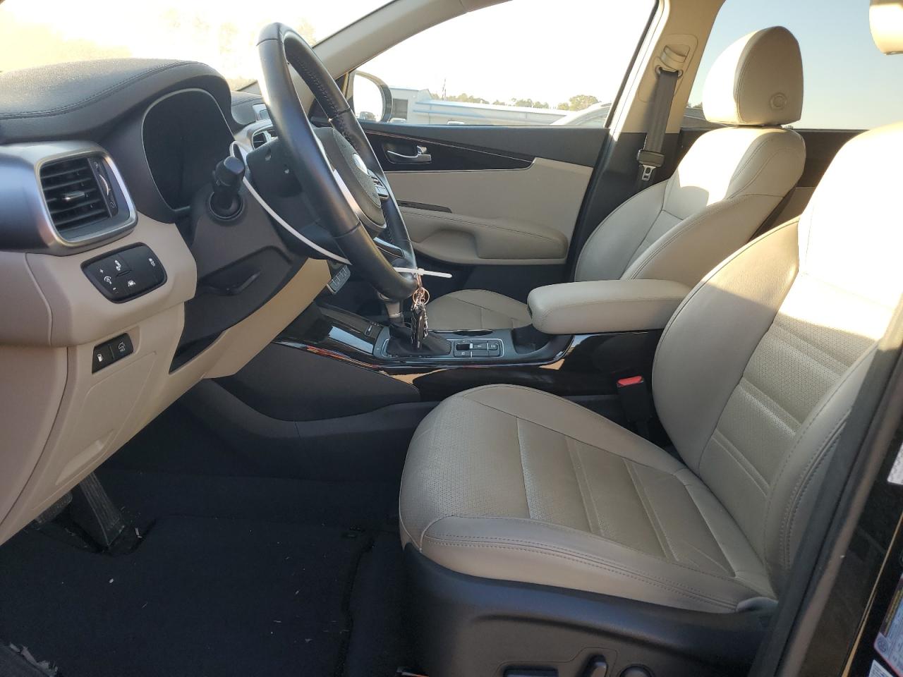 2020 Kia Sorento - Image 7