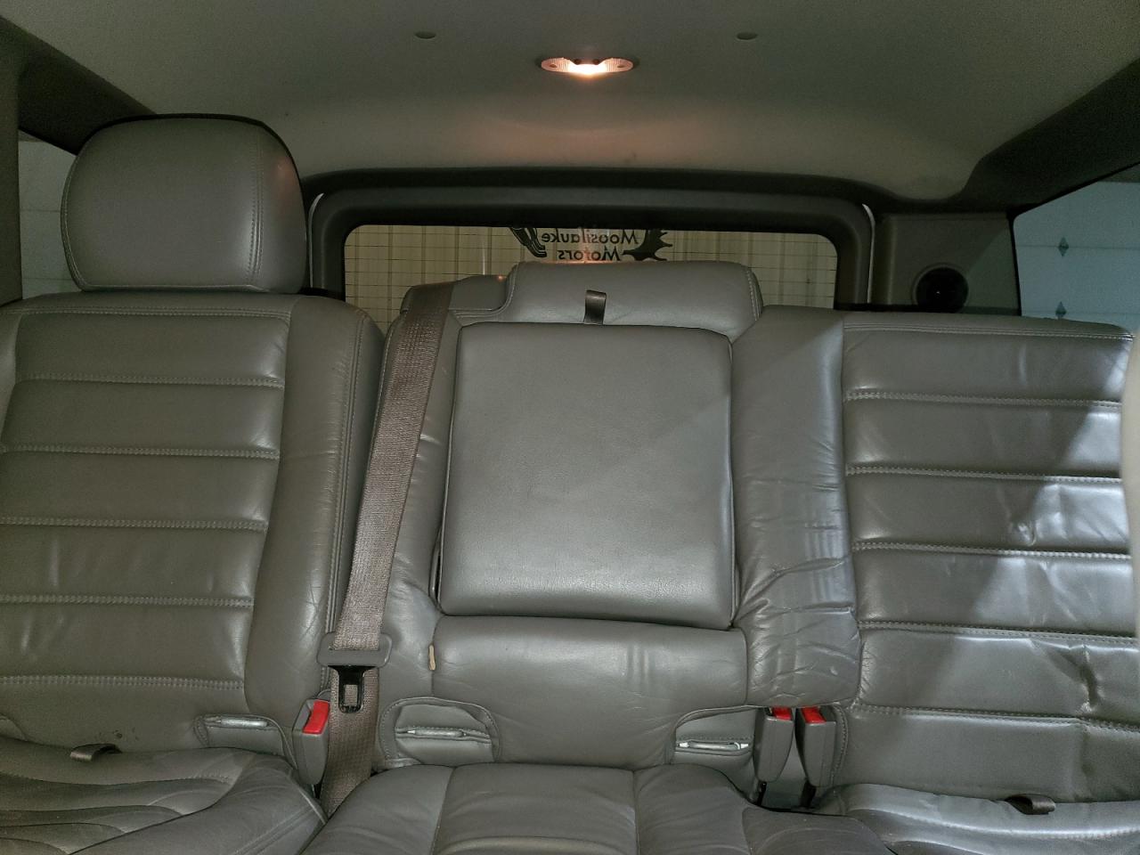 2004 Hummer H2 - Image 10