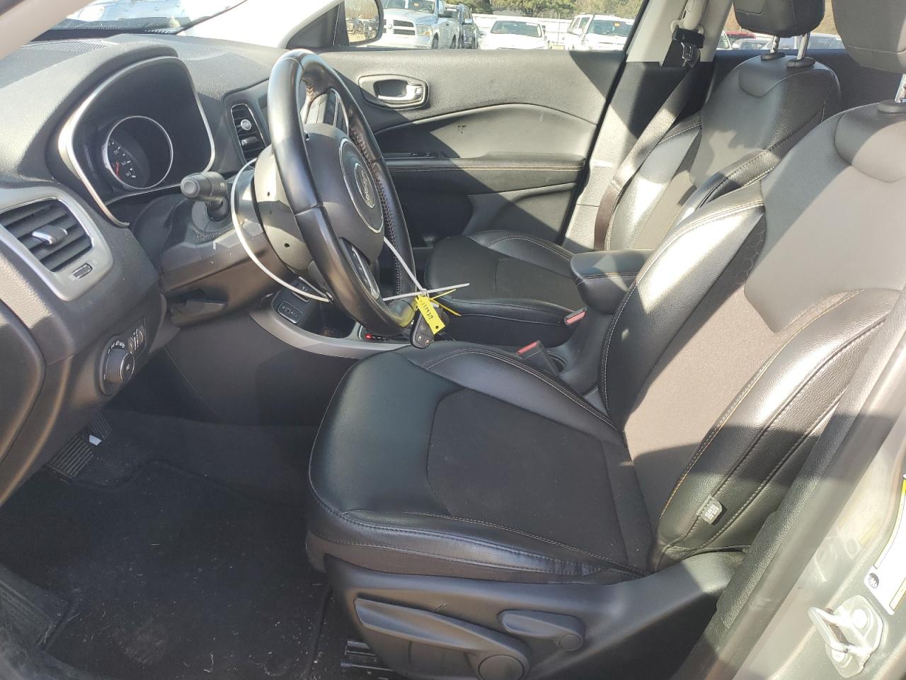 2020 Jeep Compass - Image 7