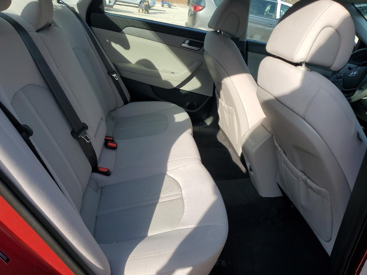 2016 Hyundai Sonata - Image 10
