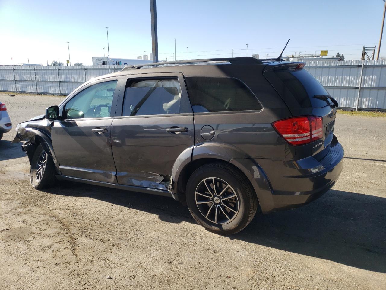 2018 Dodge Journey - Image 2