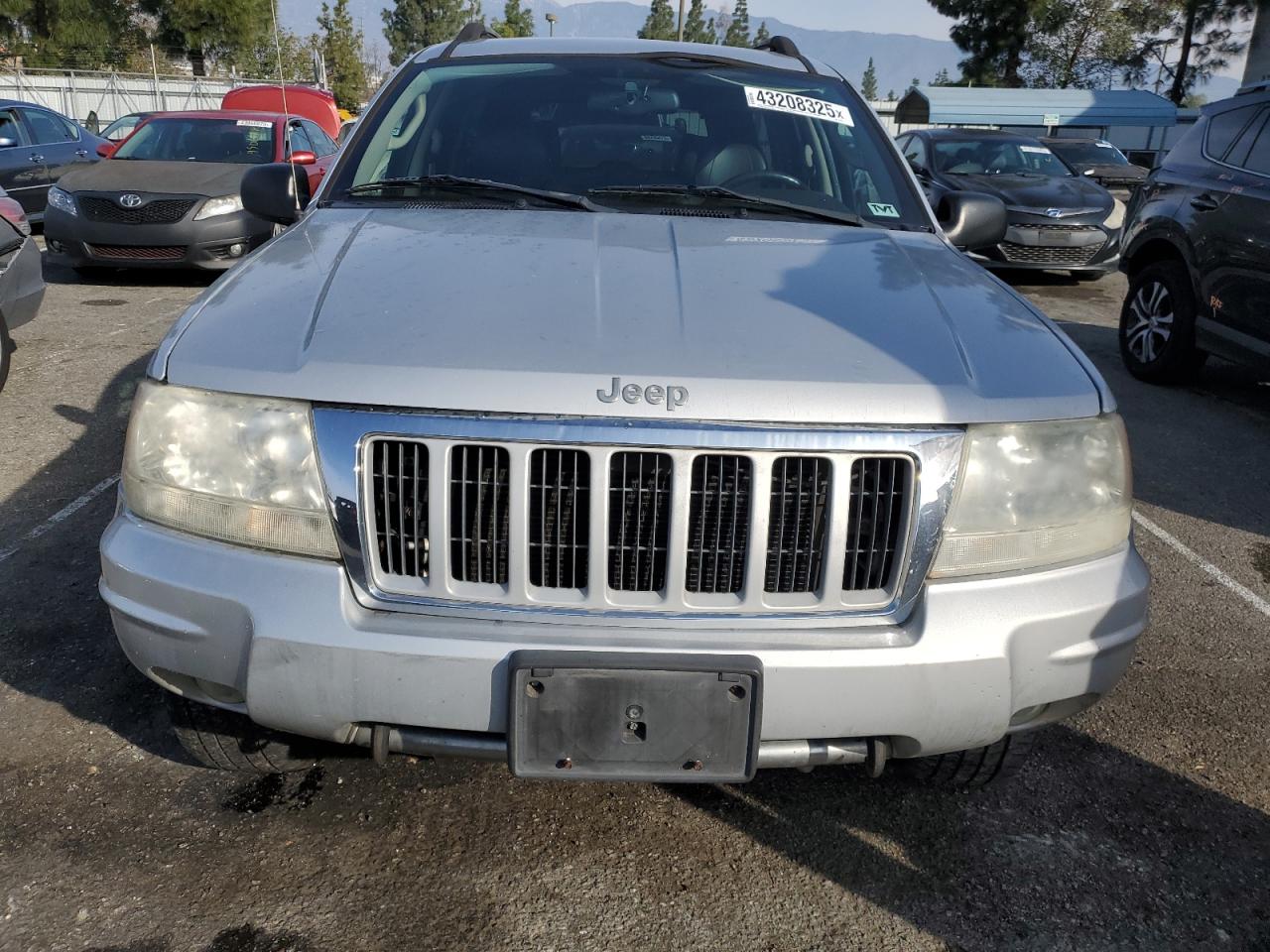 2004 Jeep Grand Cherokee - Image 5