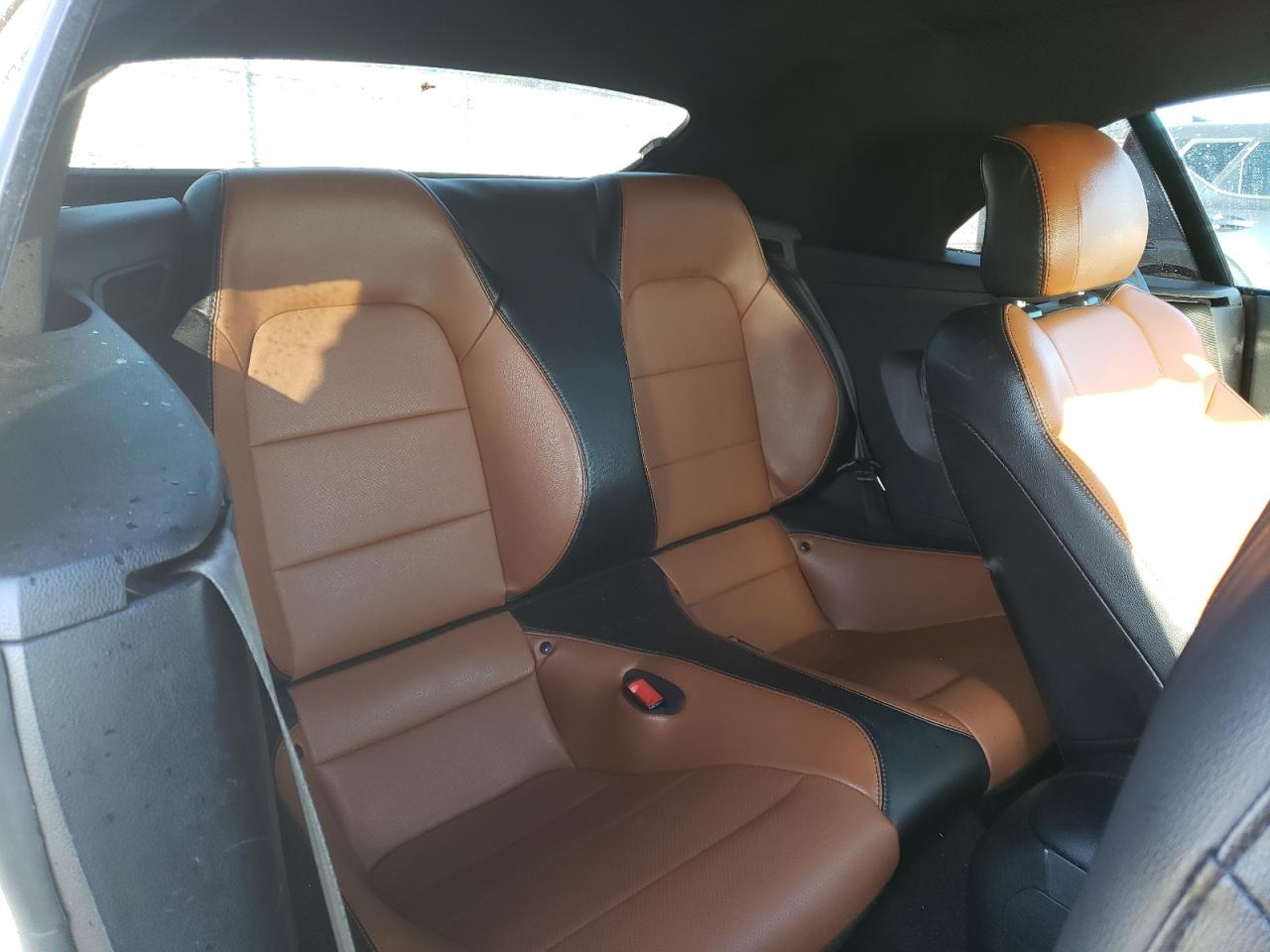 2020 Ford Mustang - Image 10