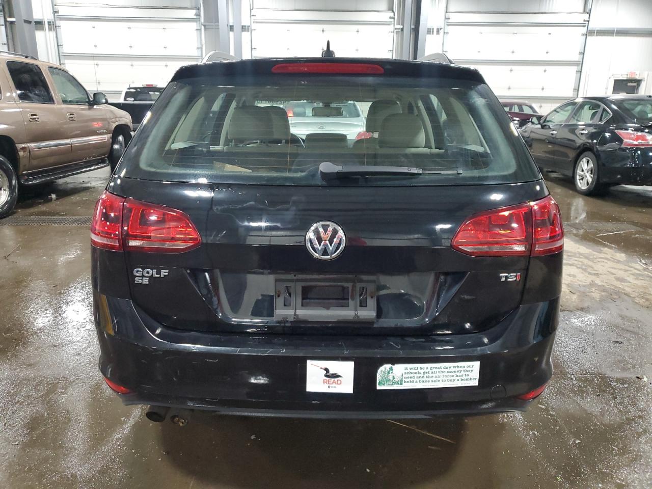 2017 Volkswagen Golf - Image 6