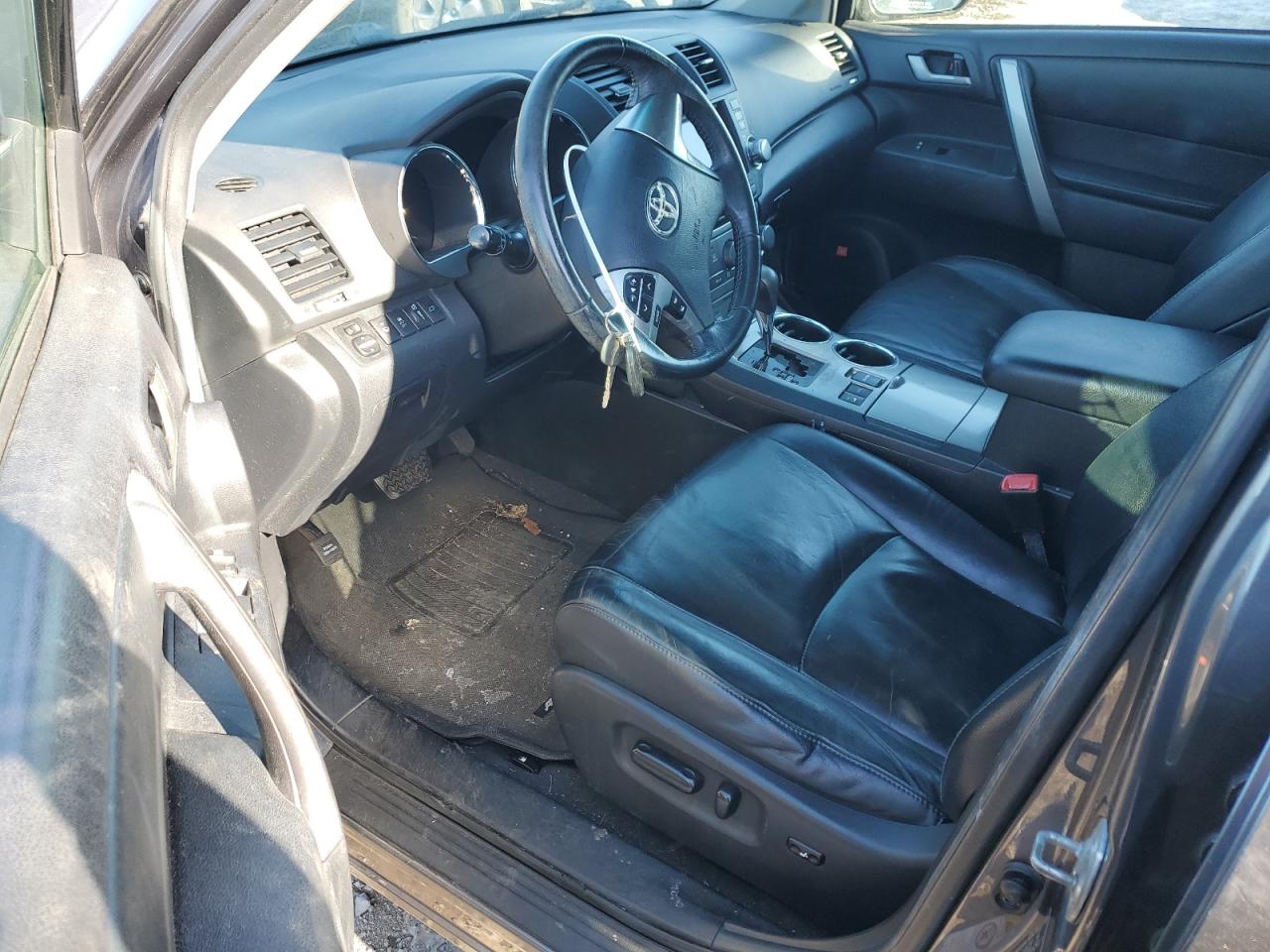 2012 Toyota Highlander - Image 8