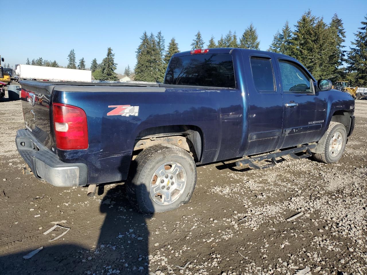 2008 Chevrolet Silverado - Image 3