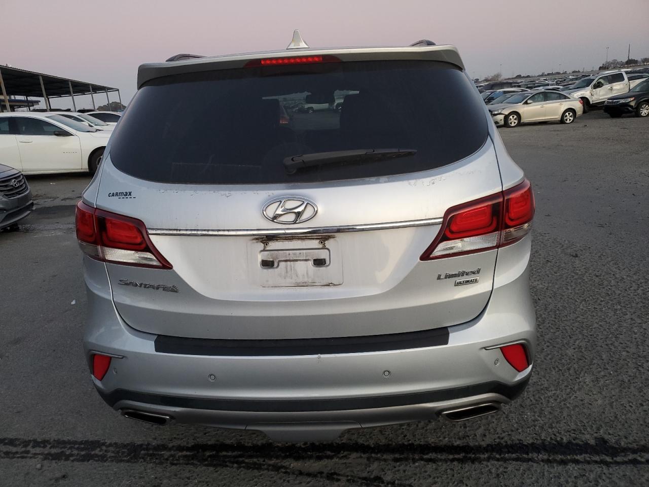 2017 Hyundai Santa Fe - Image 6