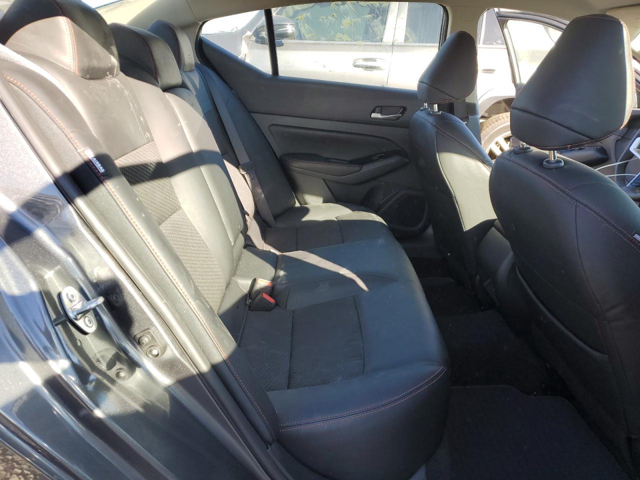 2024 Nissan Altima - Image 10