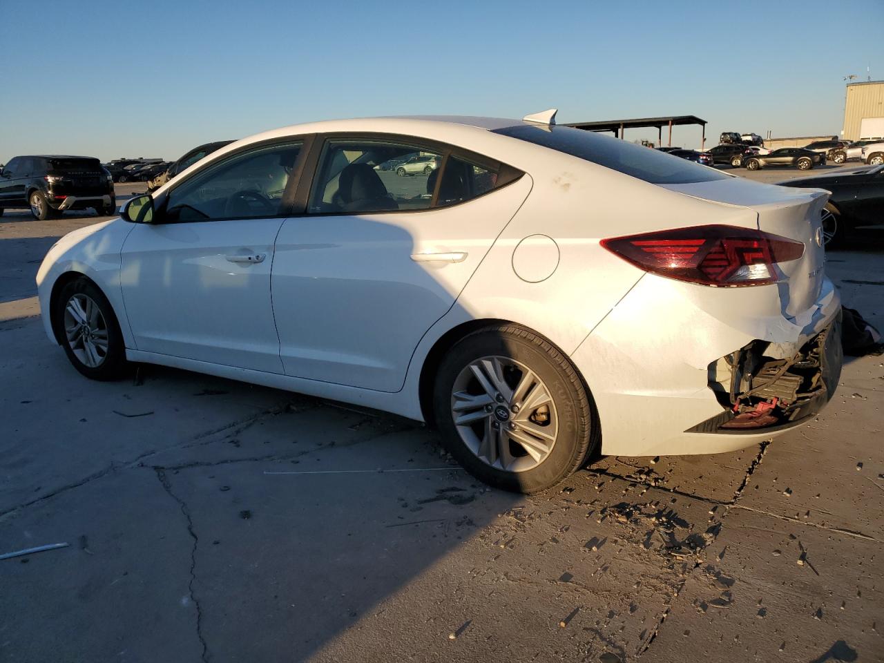 2020 Hyundai Elantra - Image 2