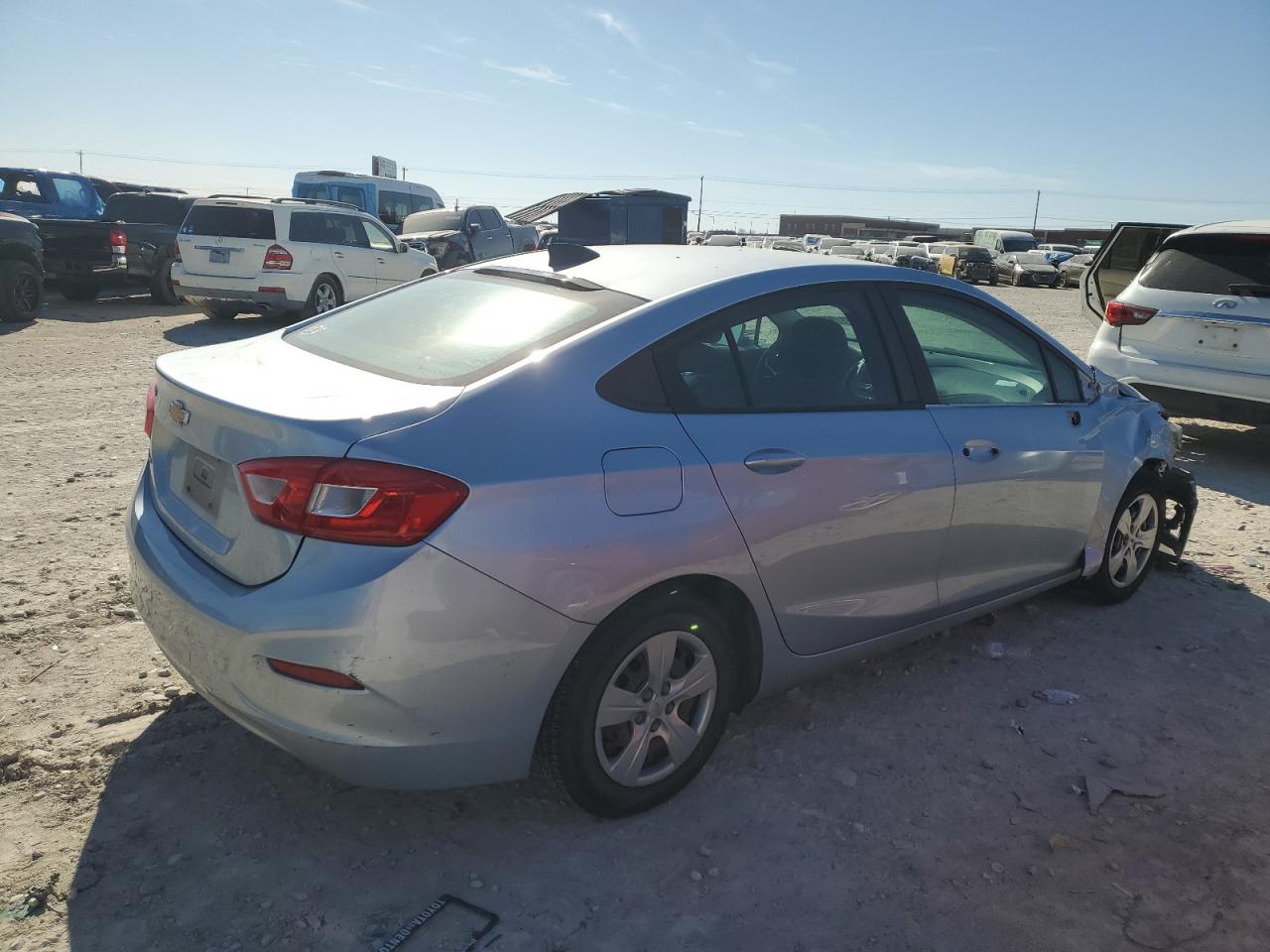 2017 Chevrolet Cruze - Image 3