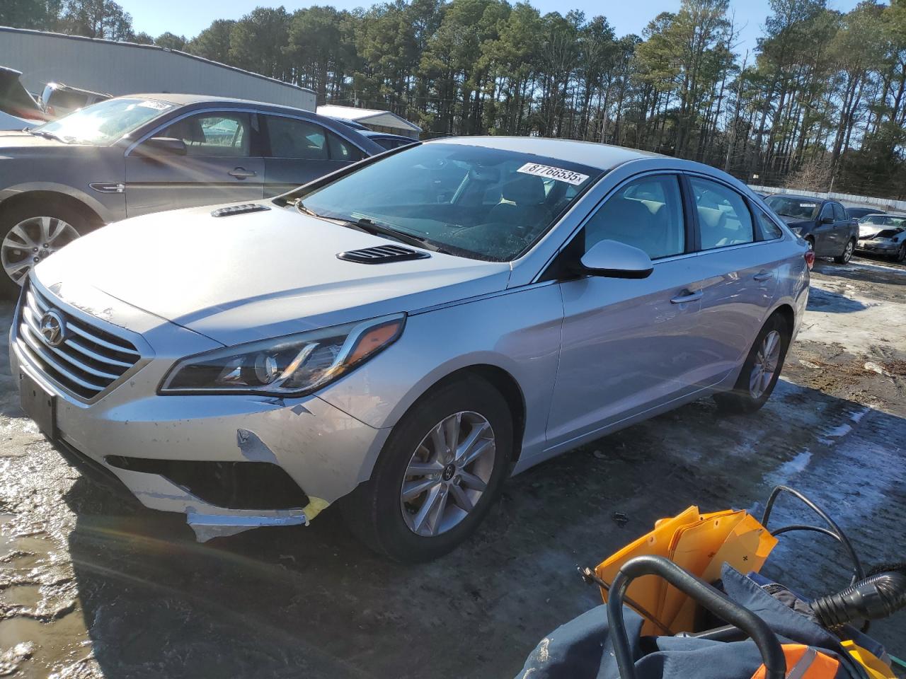 5NPE24AF4GH332935 2016 HYUNDAI SONATA - Image 1