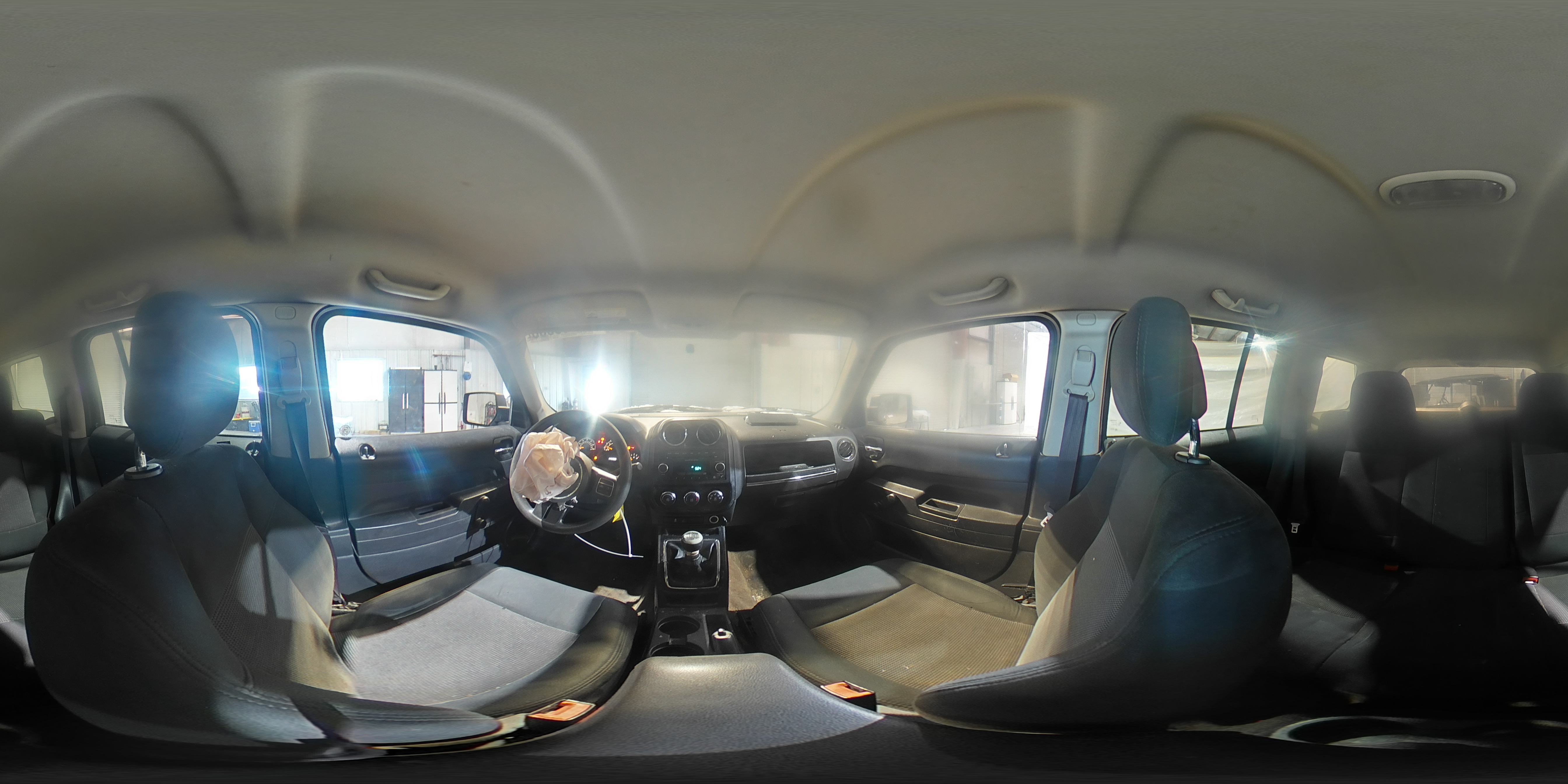 2015 Jeep Liberty (Patriot) - Image 13