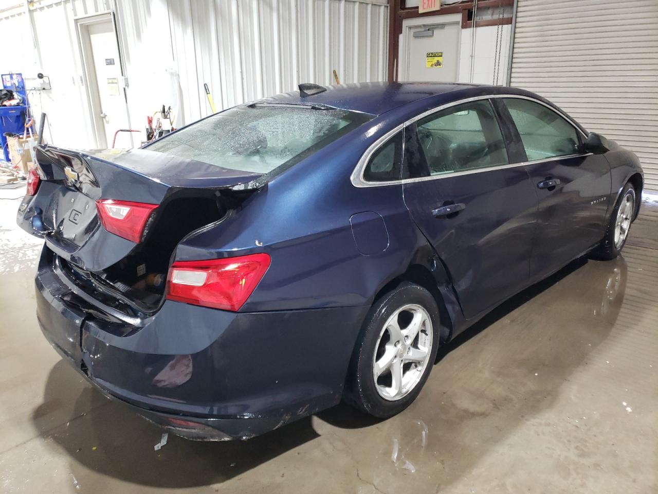 2017 Chevrolet Malibu - Image 3
