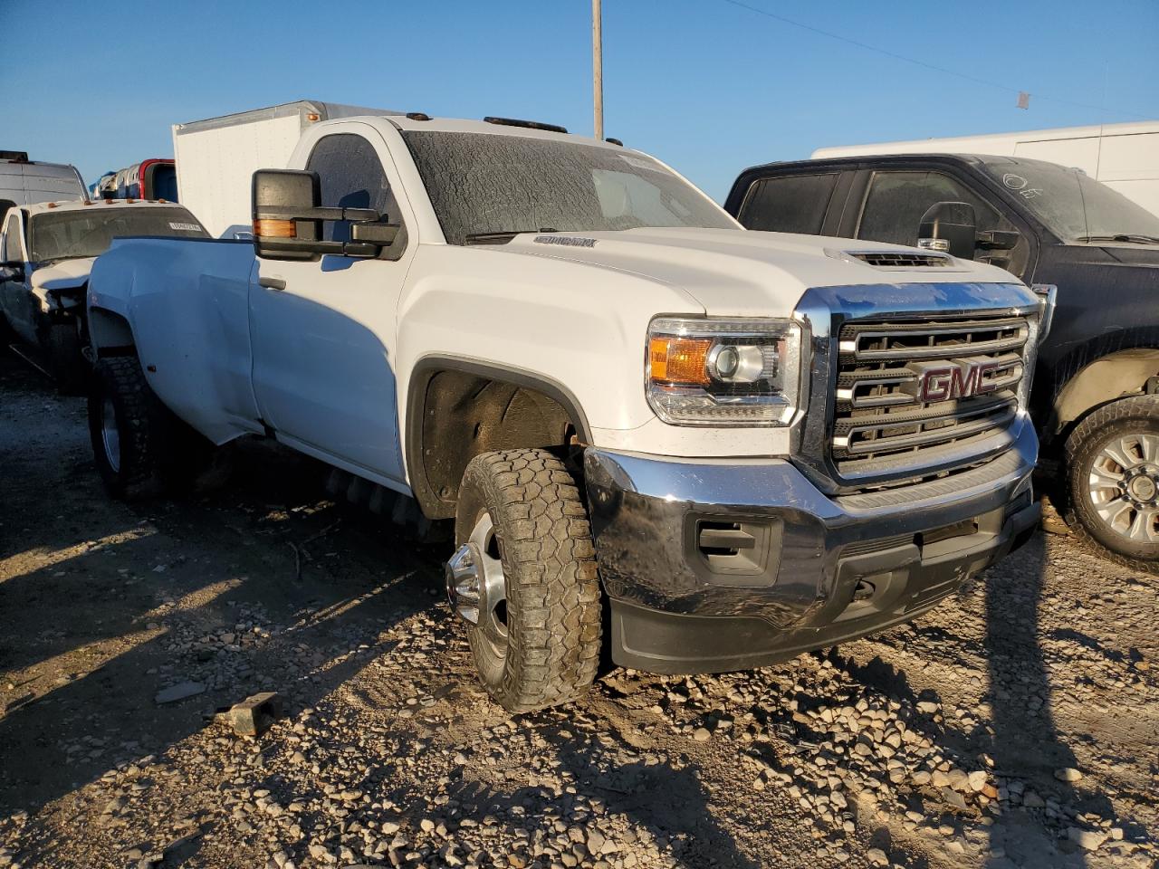 2018 GMC Sierra - Image 4