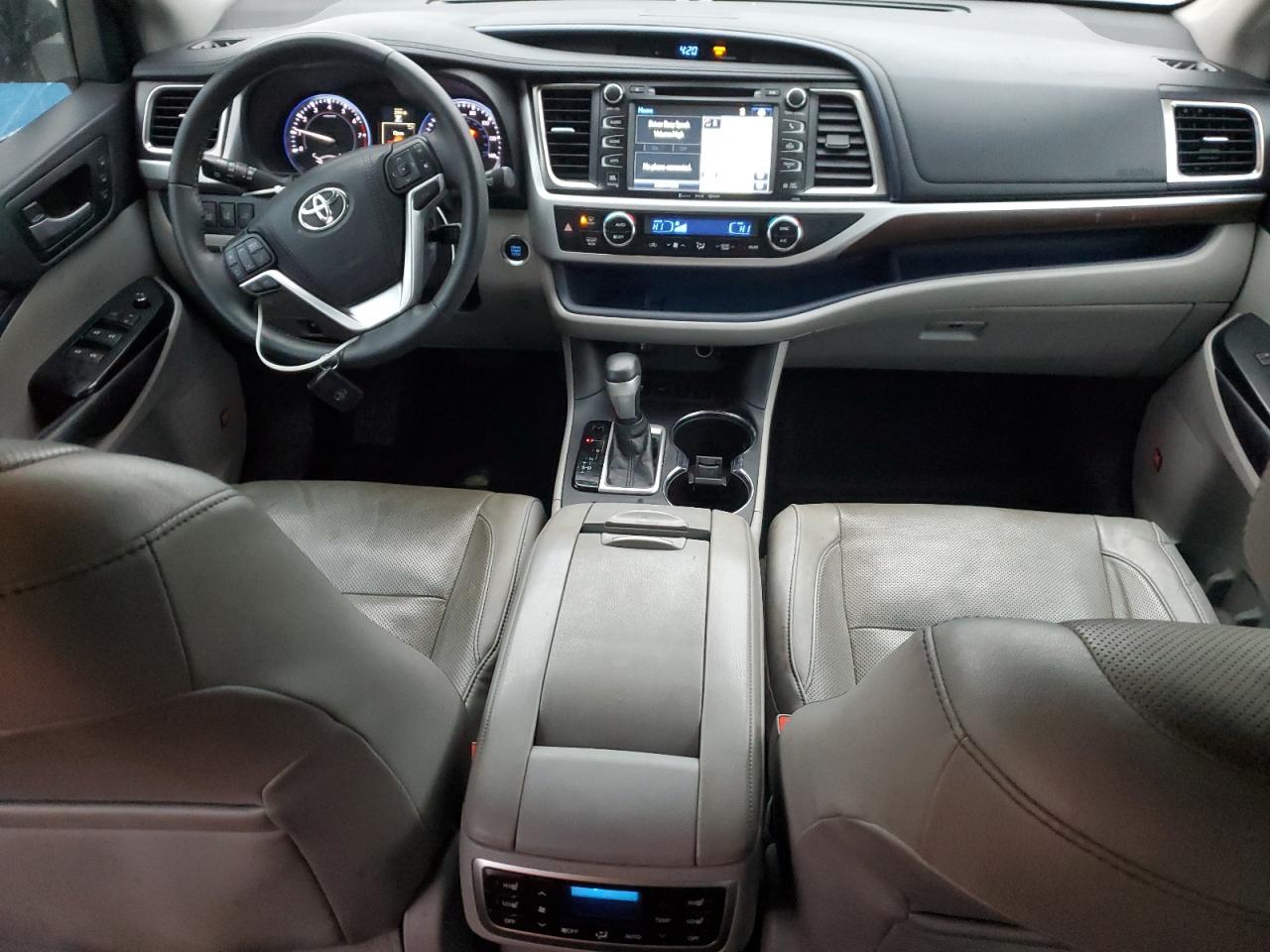 2016 Toyota Highlander - Image 8