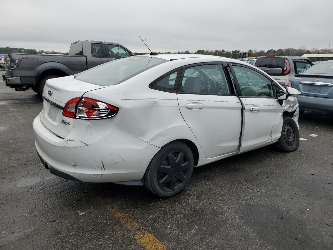 2012 Ford Fiesta - Image 3
