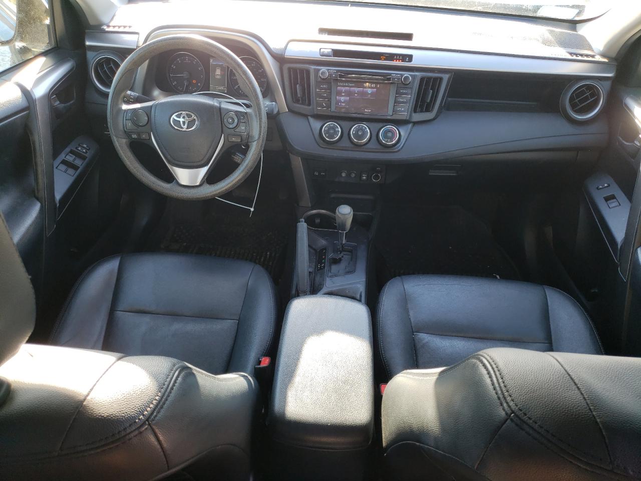 2018 Toyota RAV 4 - Image 8