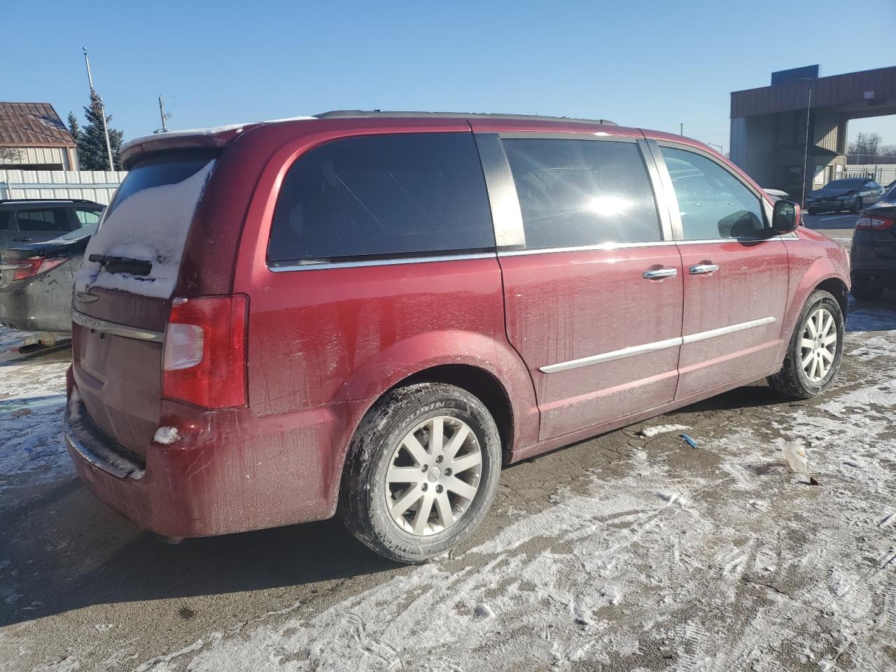 2016 Chrysler Town & Country - Image 3