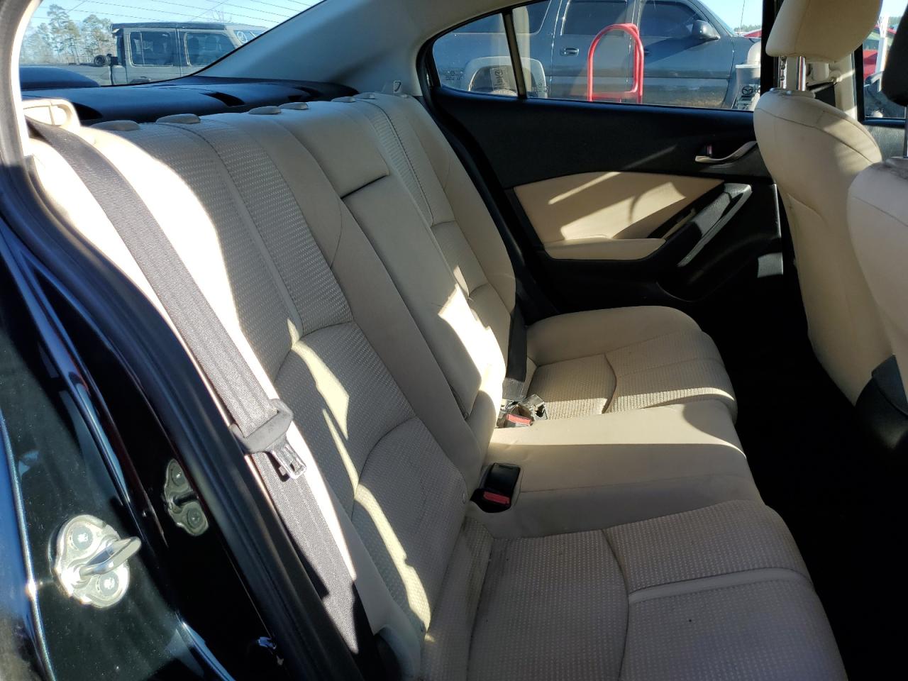 2017 Mazda 3 - Image 10