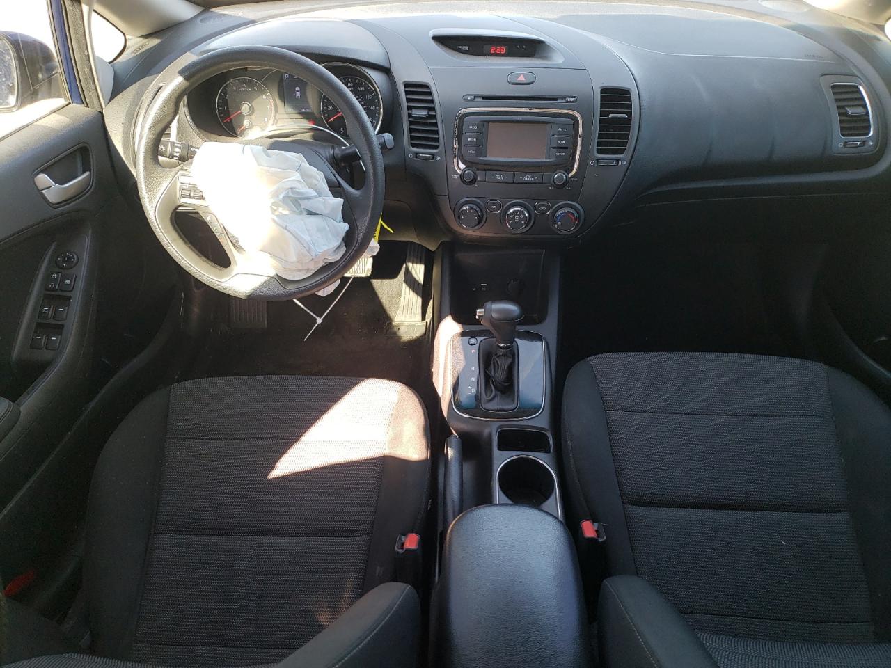 2018 Kia Forte - Image 8