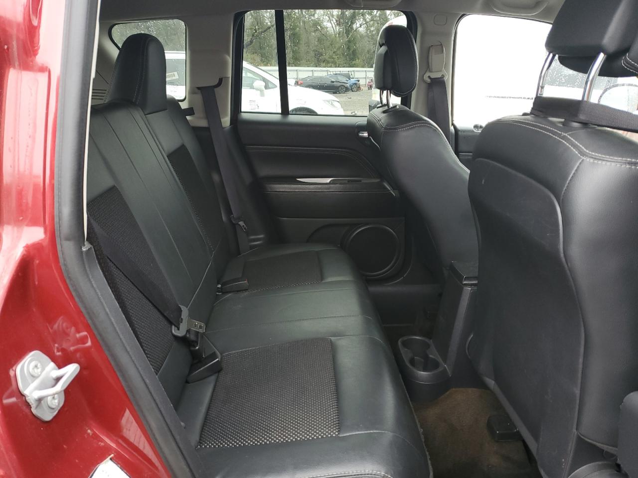 2017 Jeep Compass - Image 11