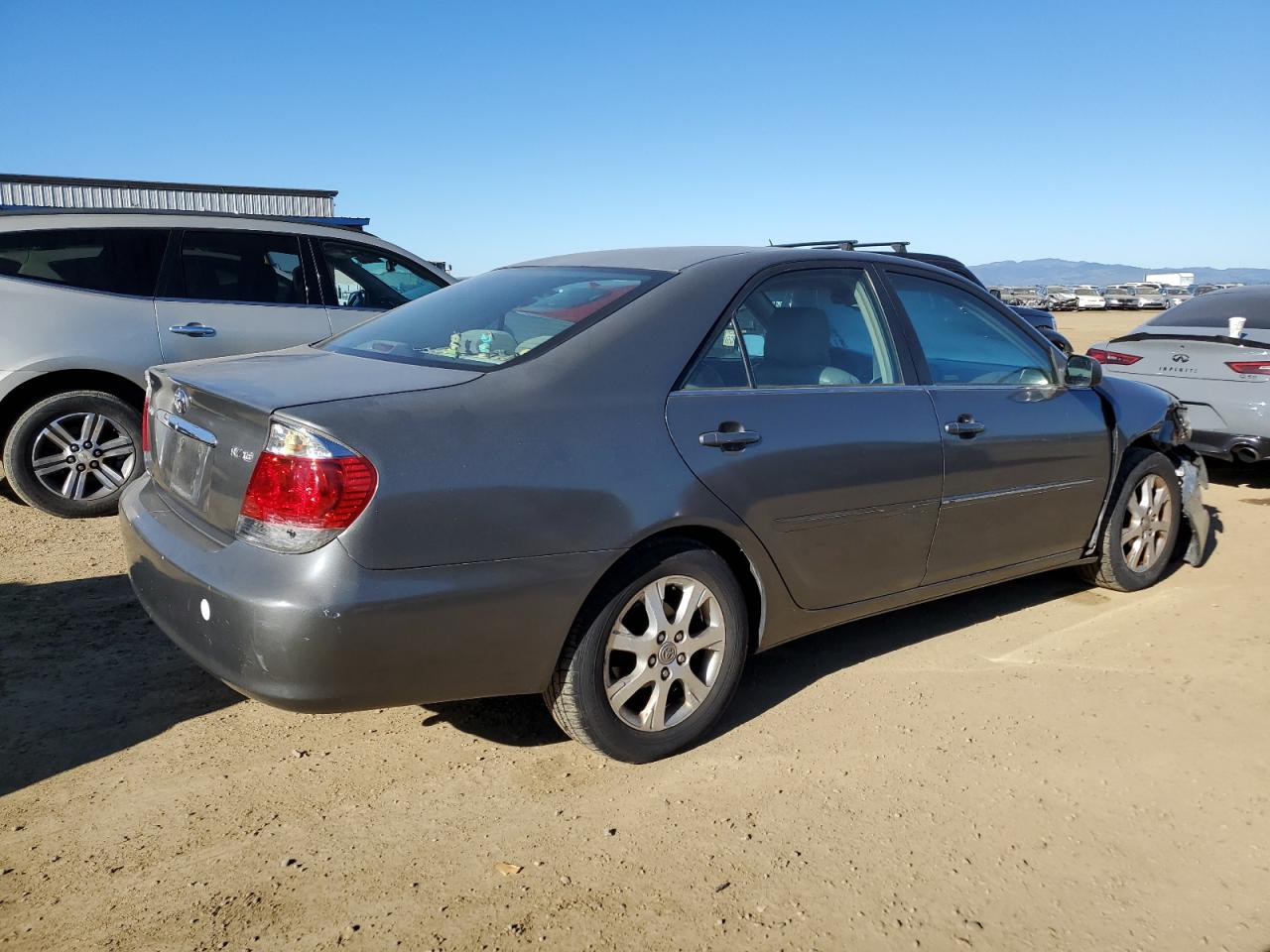 2005 Toyota Camry - Image 3