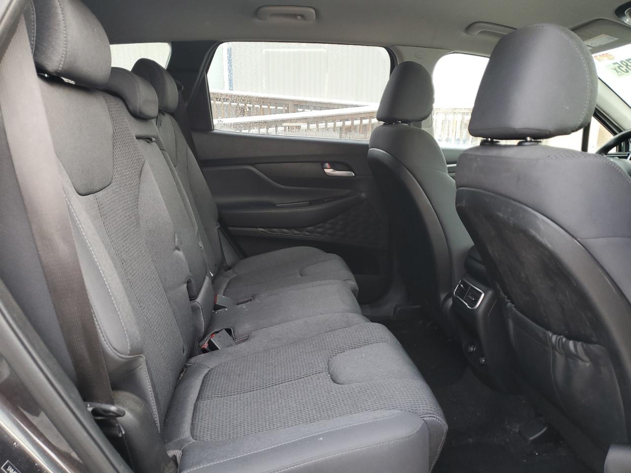 2021 Hyundai Santa Fe - Image 11