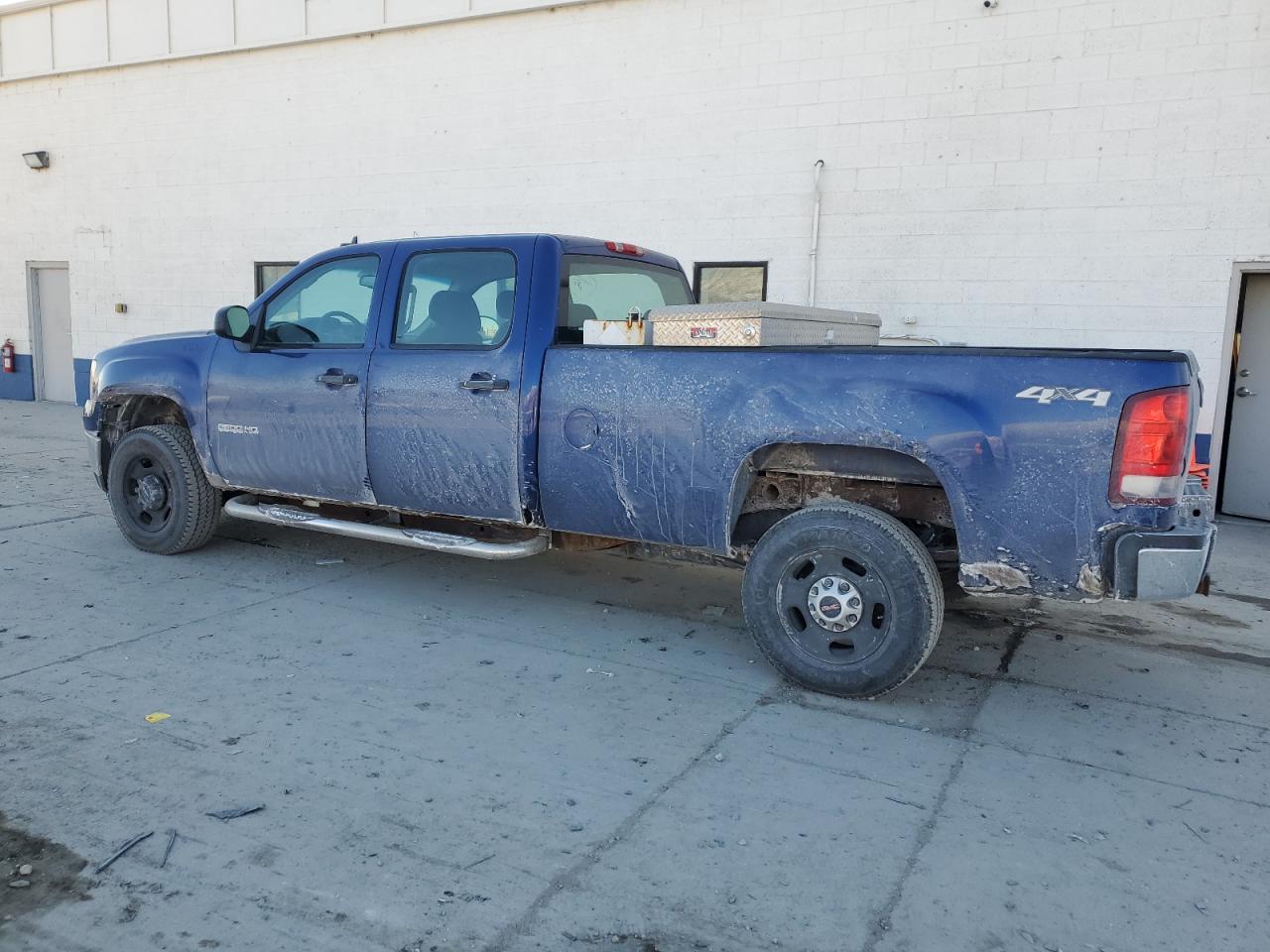 2014 GMC Sierra - Image 2