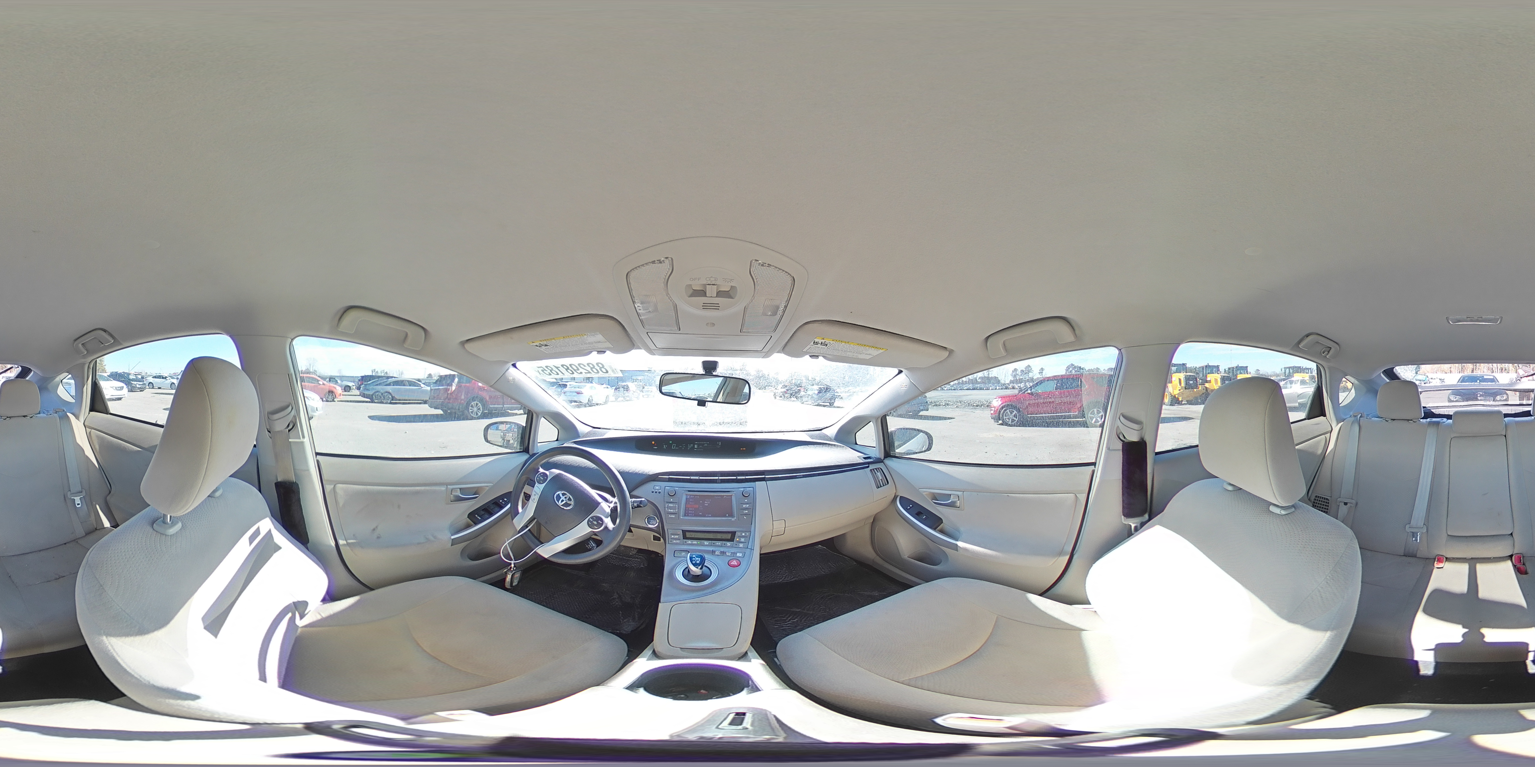2015 Toyota Prius - Image 12