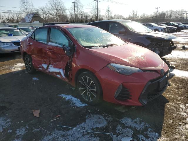  TOYOTA COROLLA 2017 Красный