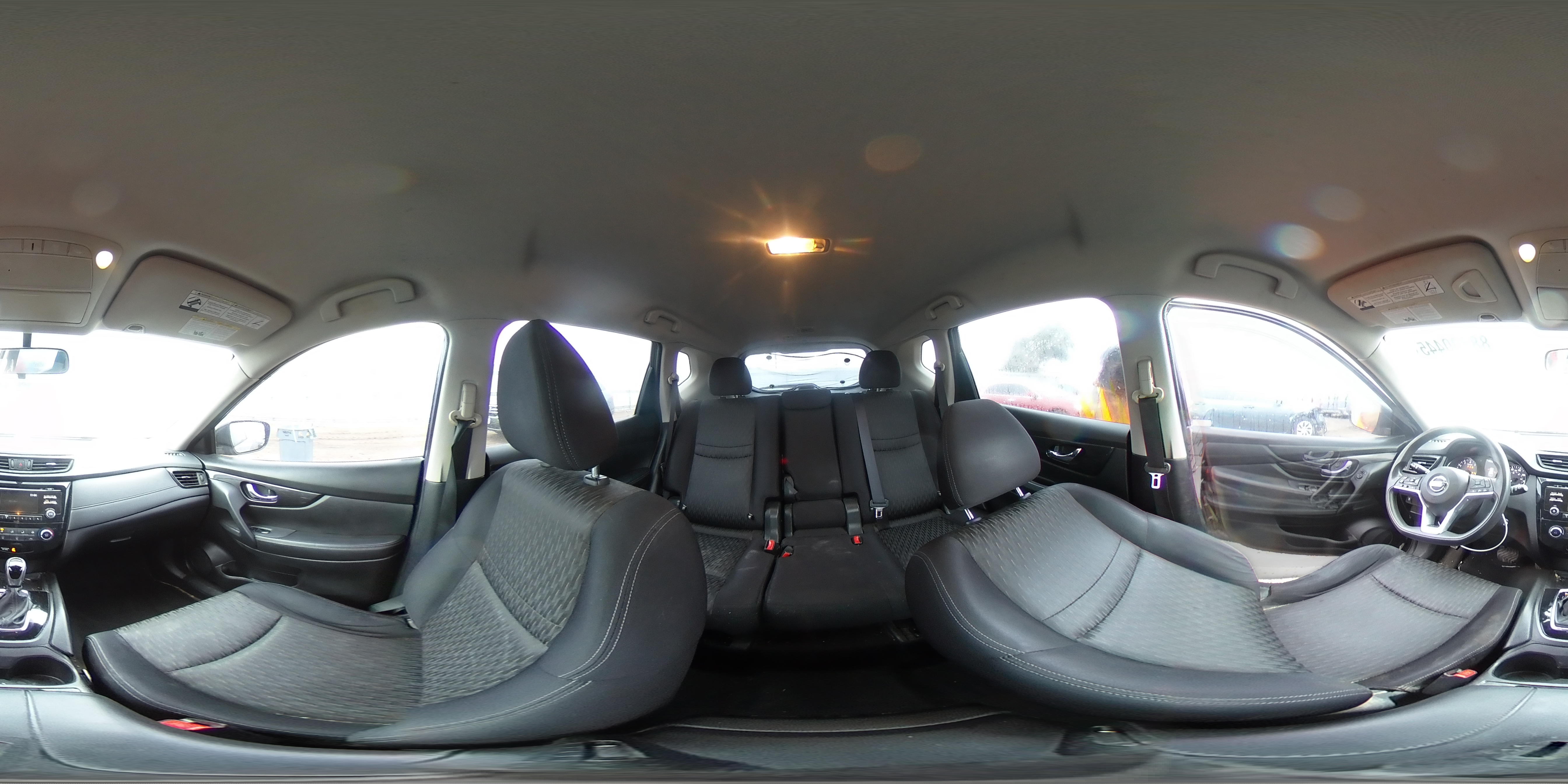 2017 Nissan Rogue - Image 14