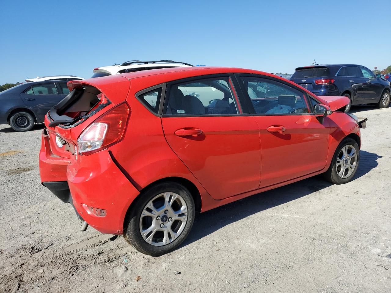 VIN 3FADP4EJ4FM201059 2015 FORD FIESTA no.3