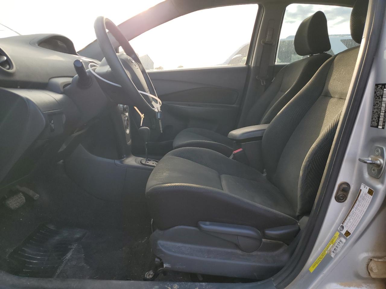 2010 Toyota Yaris - Image 7