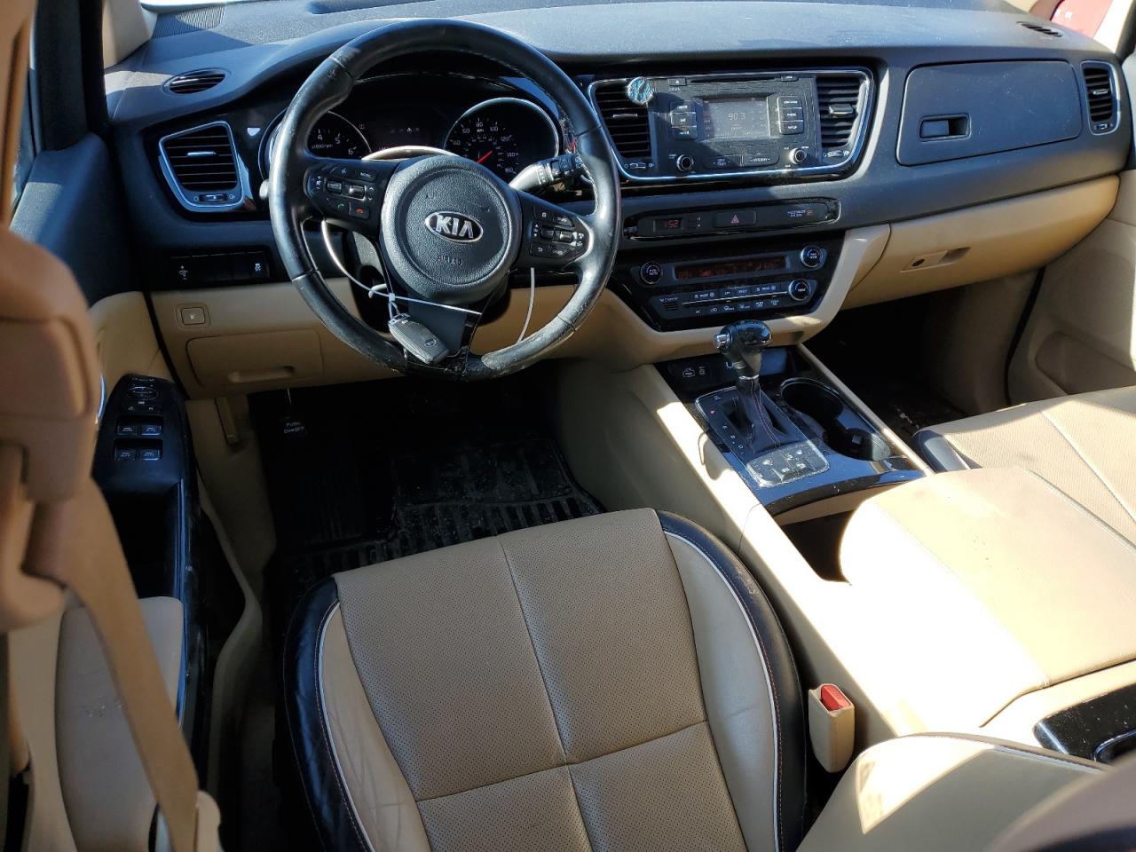 2016 Kia Sedona - Image 8