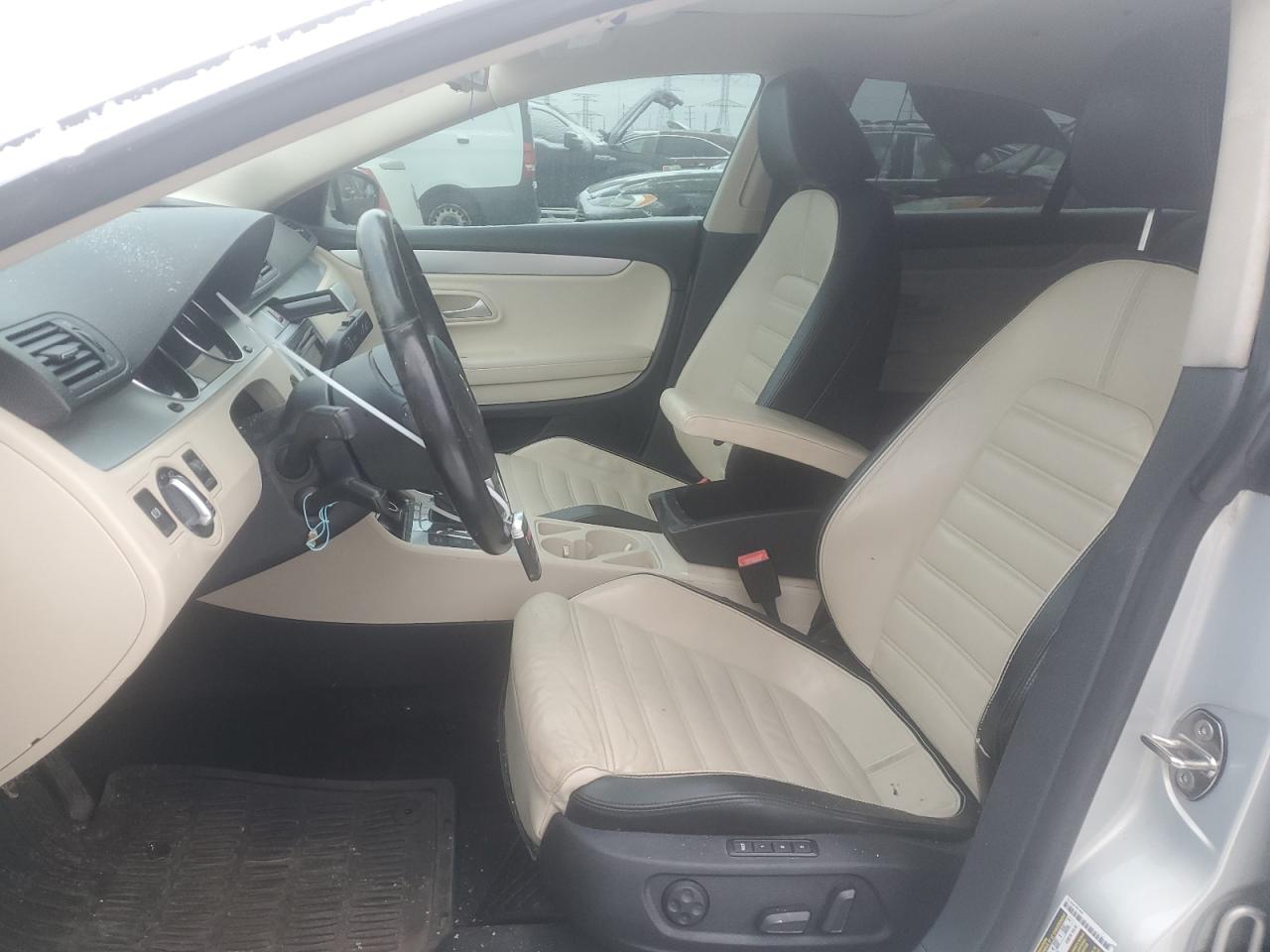 2010 Volkswagen Passat CC - Image 7