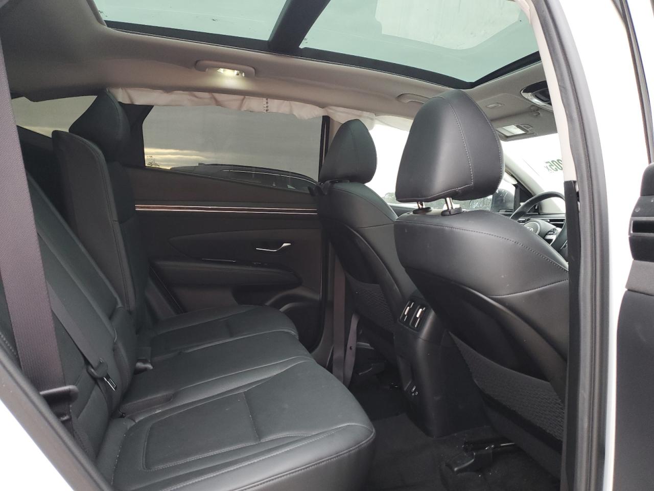 2022 Hyundai Tucson - Image 11